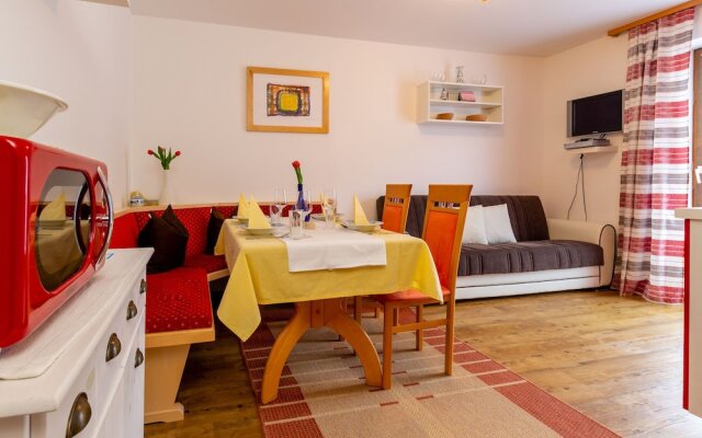 Spacious Holiday Home In Niedernsill With Garden