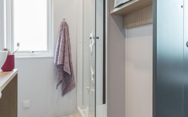 Chalet in Friesland Near Alde Feanen Park