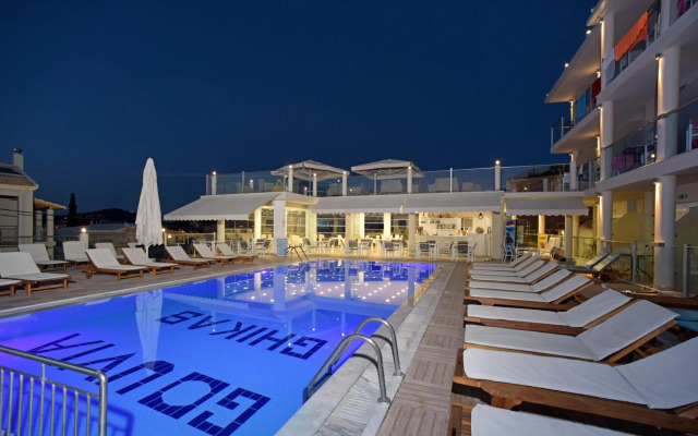 Palapart Gikas Suites And Studios