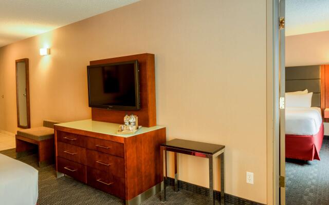 Radisson Hotel & Suites Fort McMurray