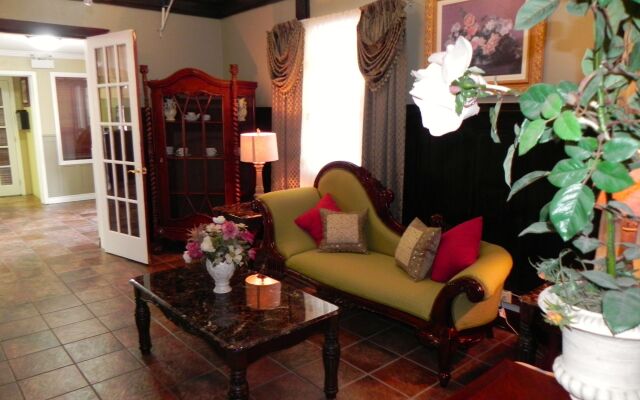 Harbourview Inn & Suites
