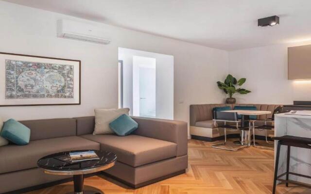 Modern flat in Merano with outdoor shower