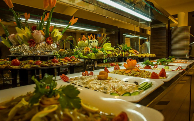 Parion Hotel
