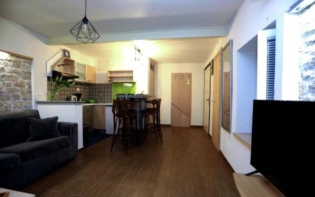 Apartment Secret Life