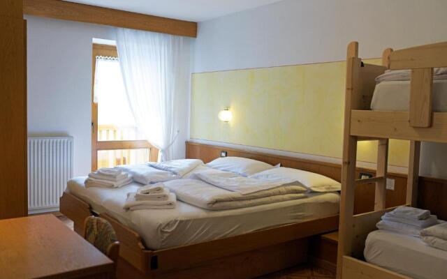 Hotel Garnì Alpenrose