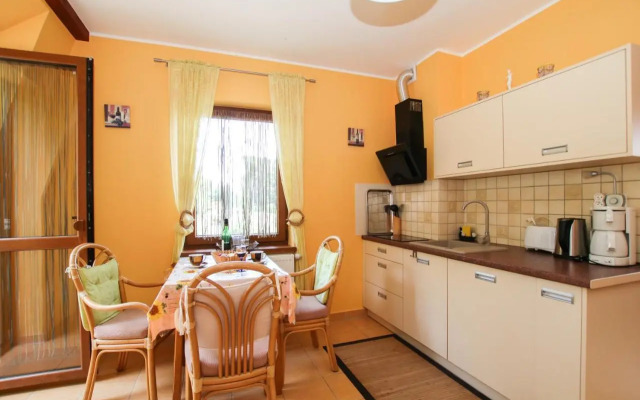 Apartment 4