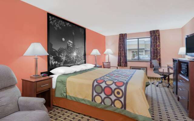 Super 8 by Wyndham Shelbyville