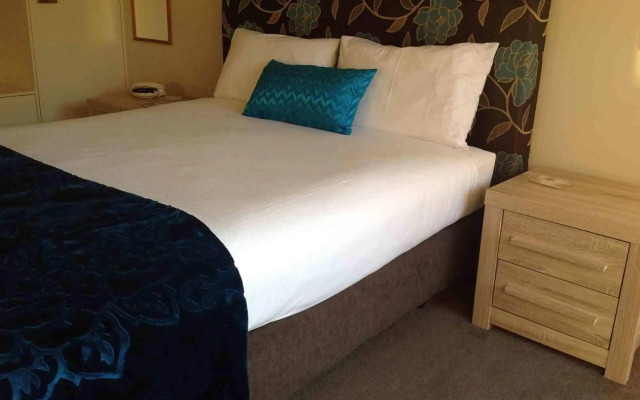 Pacific Coast Motor Lodge