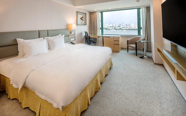 Holiday Inn Riverside Wuhan by IHG – Guest Rooms – Wuhan