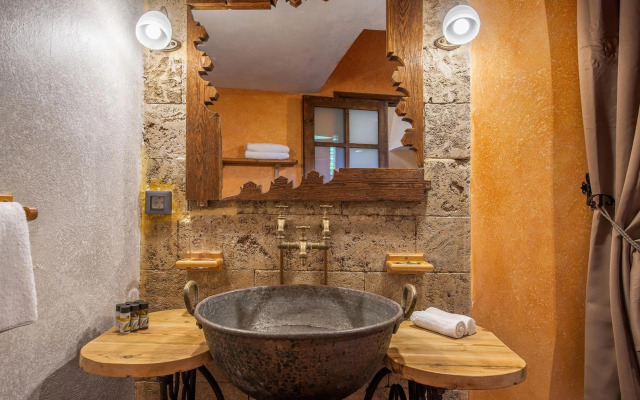 S. Nikolis Historic Boutique Hotel
