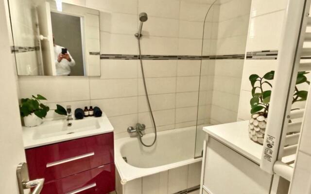 Cannes 5 minutes walking to the Palais