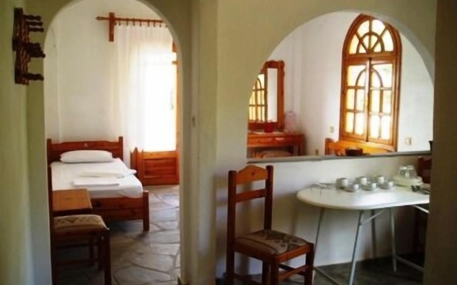 Pantheon Studios Apartments