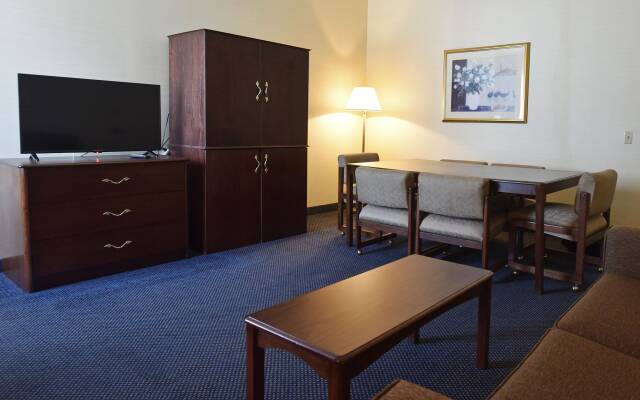 Maron Hotel & Suites