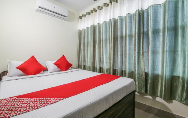 OYO Flagship 70422 Hotel Lokenath