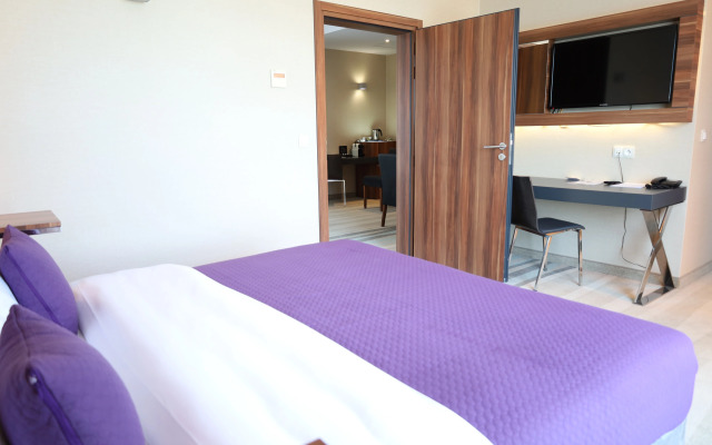 Warsaw Plaza Hotel