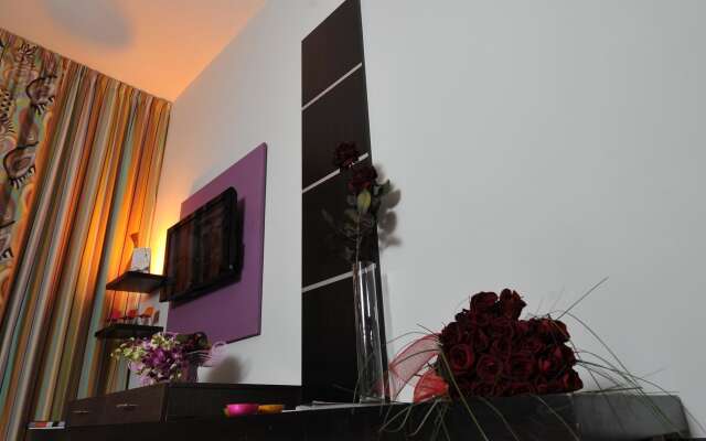 Suite Hotel Chrome