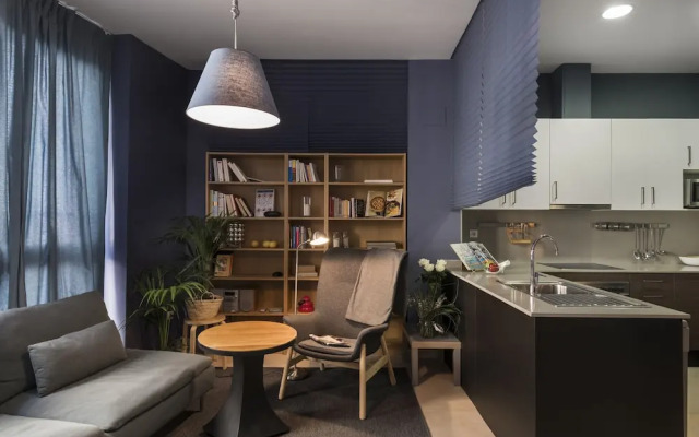 AinB Barcelona Sants Apartments