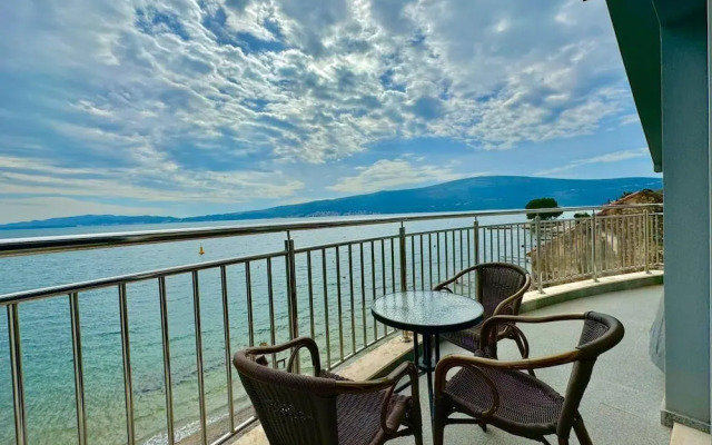 Seaside apartments Zlokovic