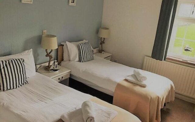Ty Dderw Country Inn
