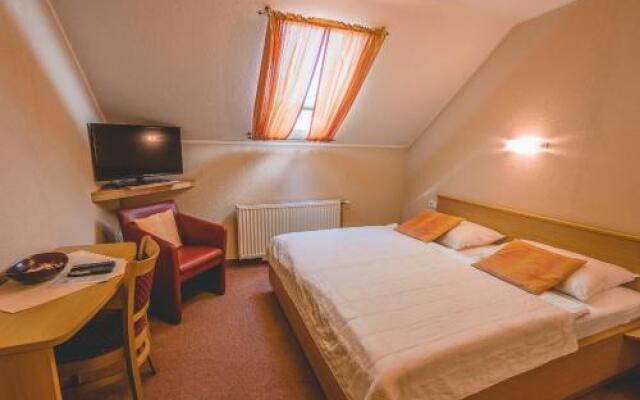 Guest House Pohorska Kavarna