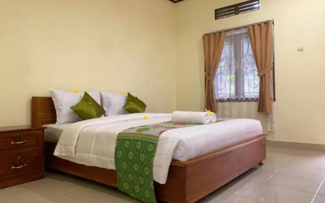 Green orry inn cafe & cottages – Guest Rooms – Tetebatu