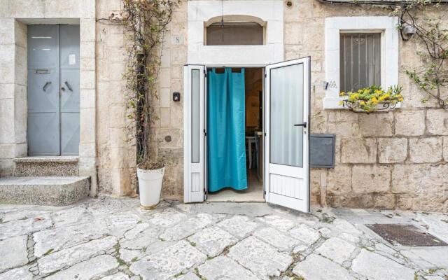 Vico di Ostuni Apartments by Typney