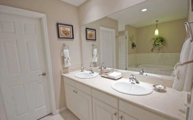 2-BD Ocean-View Condo on 3rd Floor