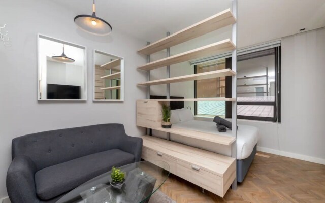 Modern, Central and Secure Studio Apartment Cape Town