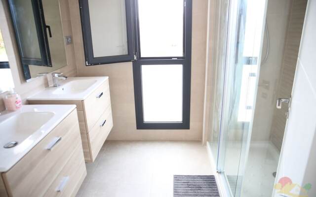 Casa Blanco - Luxury Detached Villa