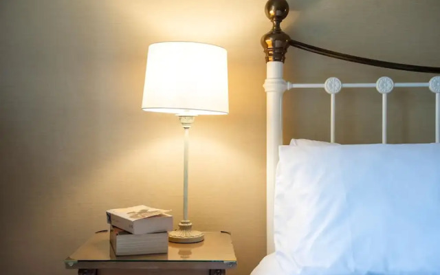 JOIVY 1-Bed Flat In Edinburgh Old Town