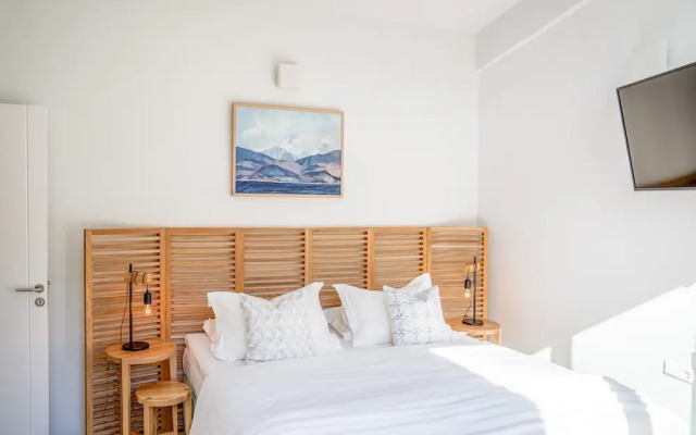 Lefkon Villa With Pool by the Sea - N Peloponnese