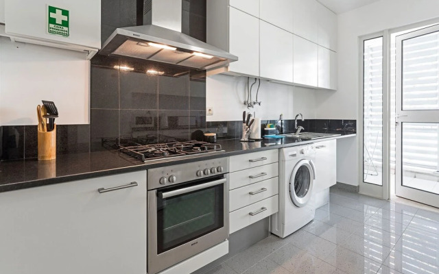 Rodamar I by An Island Apart