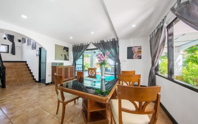 Walking Street Pool Villa by All Villas