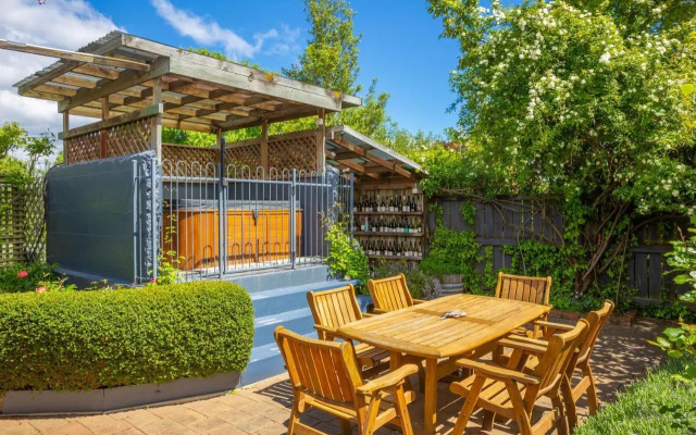 Olde Millhouse B&B & Cycle Hire