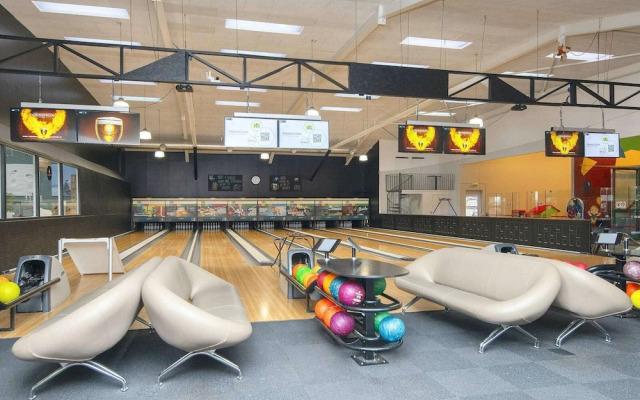 10 Person Holiday Home on a Holiday Park