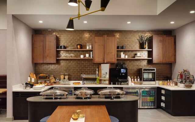 Sheraton Grand Rapids Airport Hotel