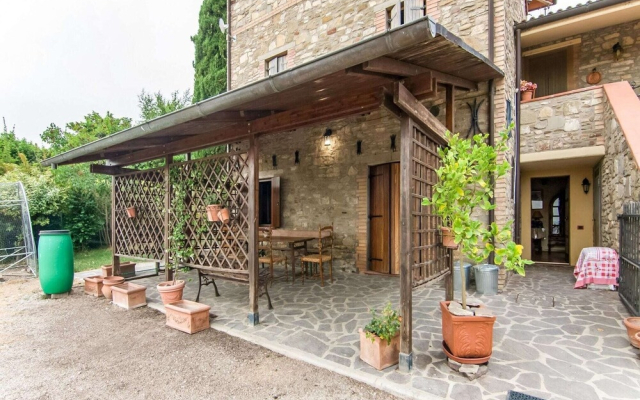 Comfy Holiday Home in Montone With Private Pool and Garden