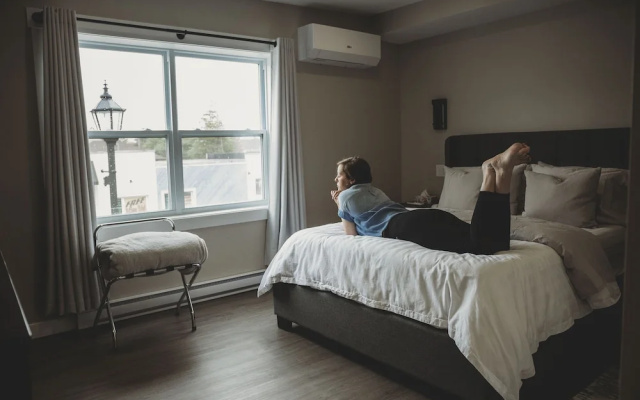 Riverside Suites