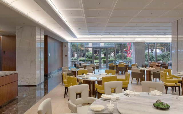 Sheraton Grand Shanghai Pudong Hotel & Residences