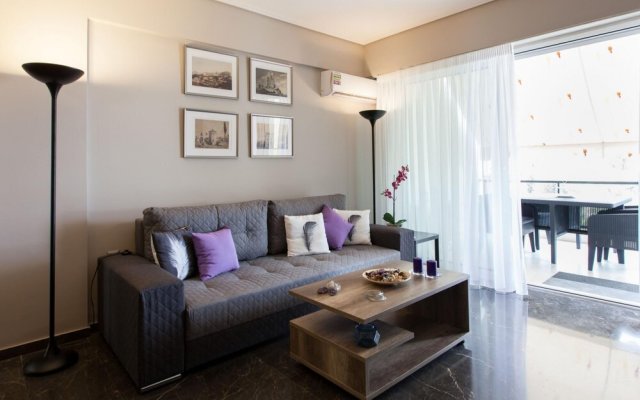 Deluxe 2 Bdrm Apartment in Voula