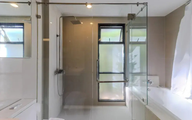 Best Spot Beachfront 1BR C239