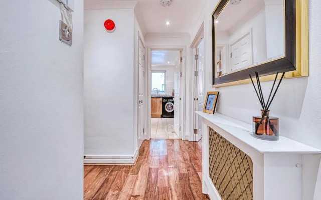 Stunning Apartment in Fashionable Marylebone by Underthedoormat