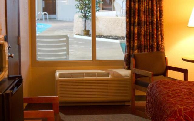 Superior Bayfront Inn