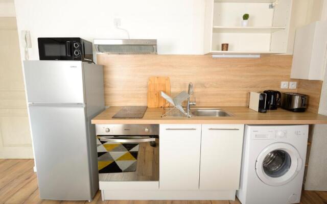 Dominici 3 - CahorsCityStay-Parking WIFI NETFLIX