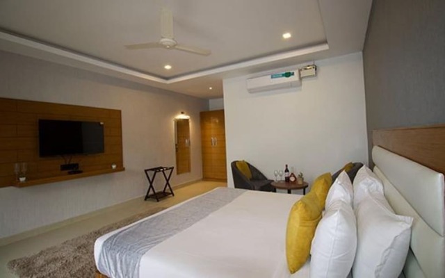 Fabhotel Prime Jr High Sky