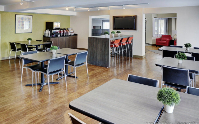 Comfort Inn East