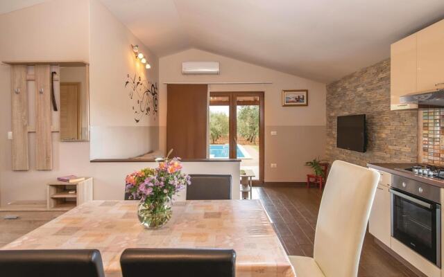 Awesome Home in Vodnjan With Wifi and 2 Bedrooms