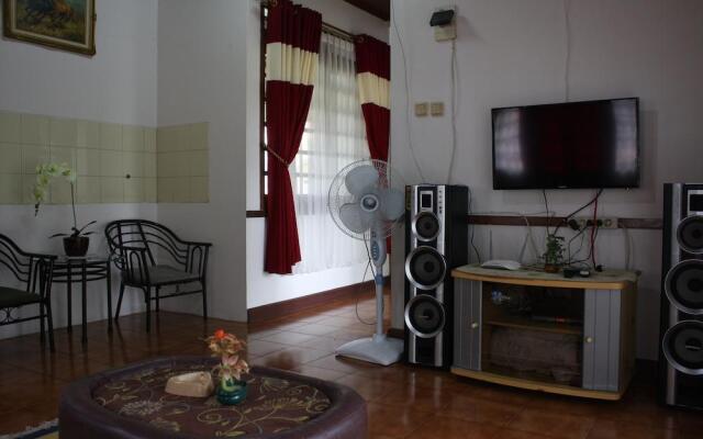 Villa Kota Bunga Widuri