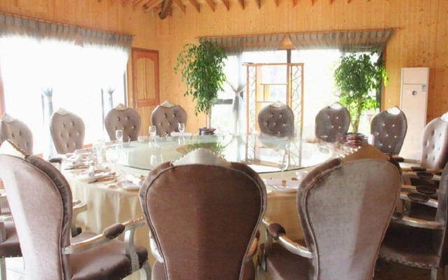 Oriental Hotel