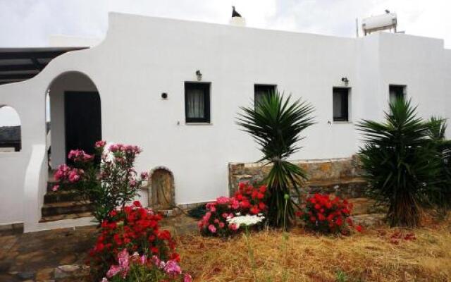 Thomas House Katapola Chora